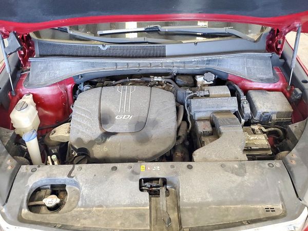 2017 KIA SORENTO EX — Engine bay