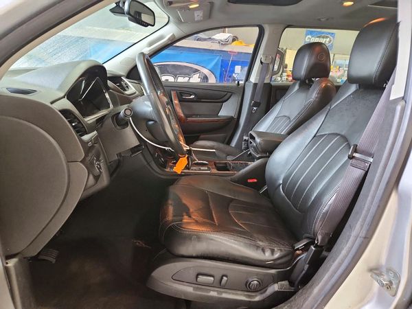 2014 CHEVROLET TRAVERSE LTZ — DENT