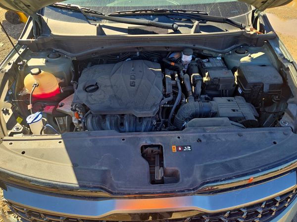 2023 KIA SPORTAGE X-LINE — Engine bay