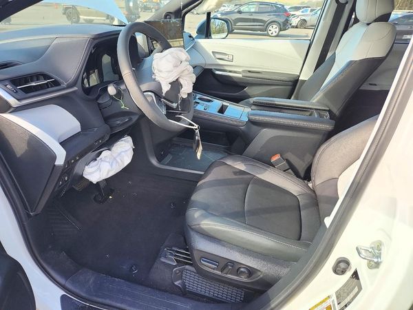 2026 TOYOTA SIENNA XSE — DENT