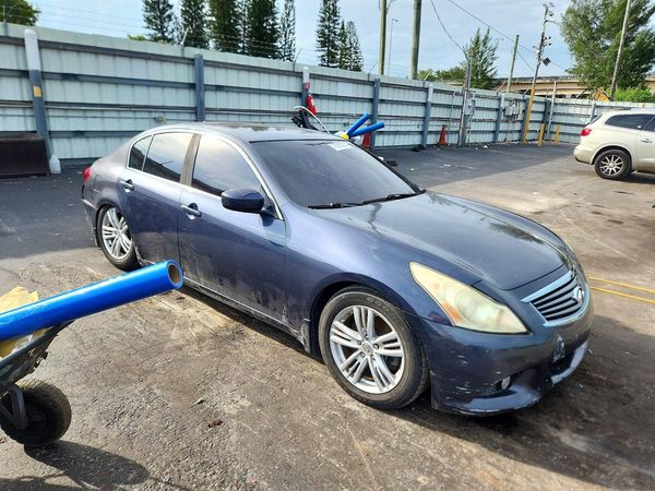 2012 INFINITI G25 — Passenger 3/4