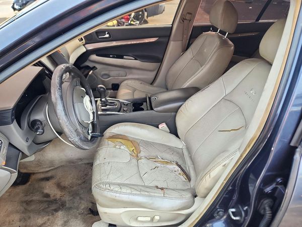 2012 INFINITI G25 — DENT