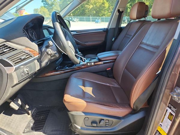 2012 BMW X5 xDrive35i — DENT