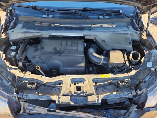2020 LAND ROVER DISCOVERY SPORT HSE R-Dynamic — Engine bay