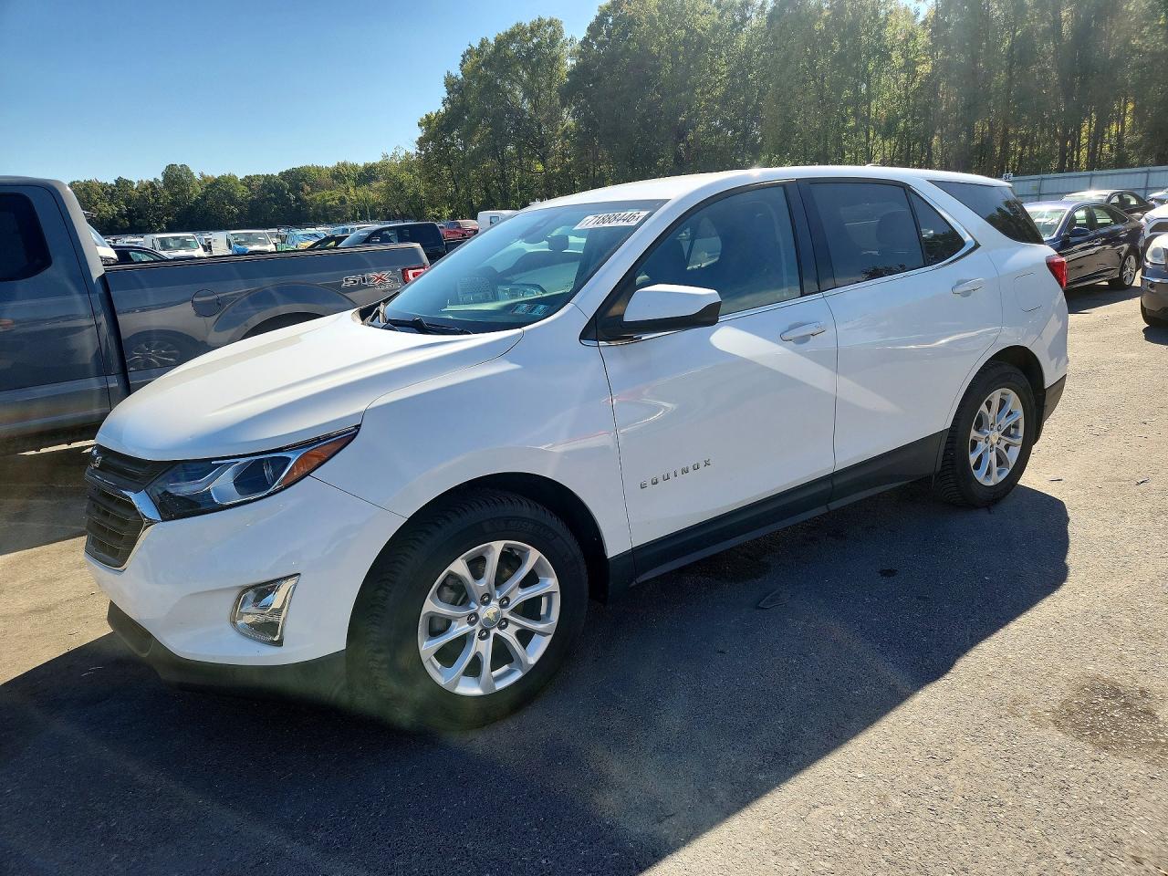 2020 CHEVROLET EQUINOX LT (1LT) — Front 3/4