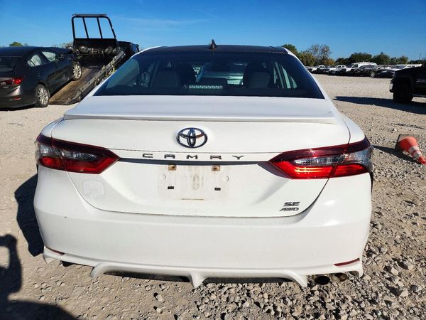2021 TOYOTA CAMRY SE + Convenient Pkg — DIRR