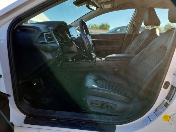 2021 TOYOTA CAMRY SE + Convenient Pkg — DENT