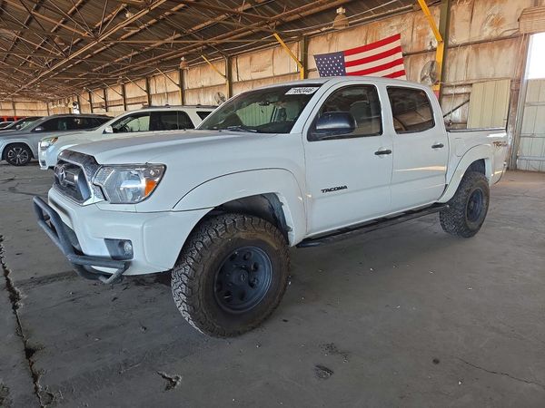 2015 TOYOTA TACOMA Delux Grade — Front 3/4