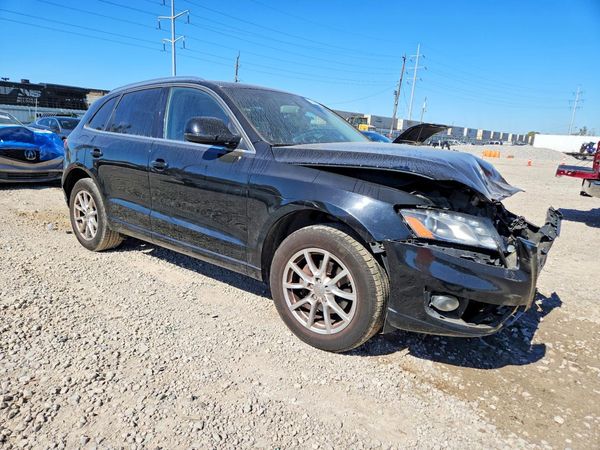 2012 AUDI Q5 Premium Plus — Passenger 3/4