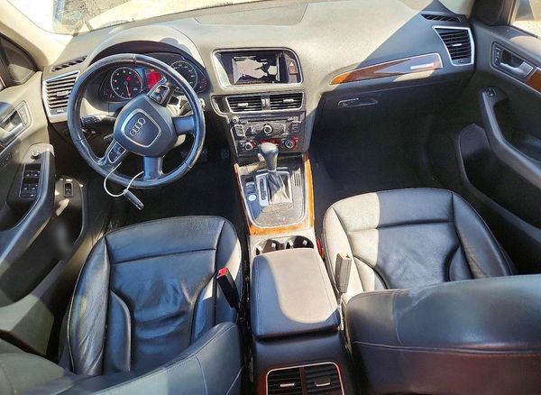2012 AUDI Q5 Premium Plus — CKPT