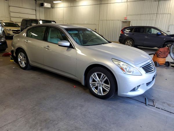 2013 INFINITI G37 — Passenger 3/4