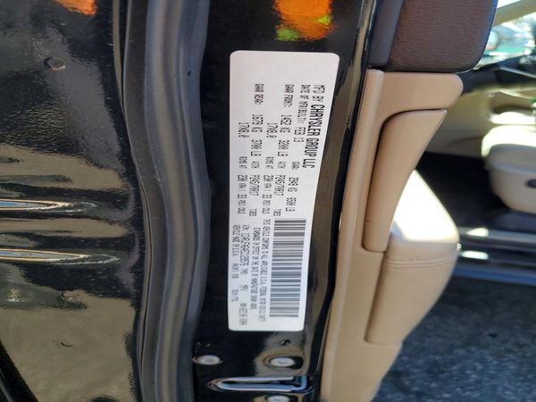 2014 JEEP CHEROKEE Laredo — VINS