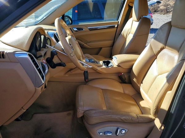 2013 PORSCHE CAYENNE S — DENT