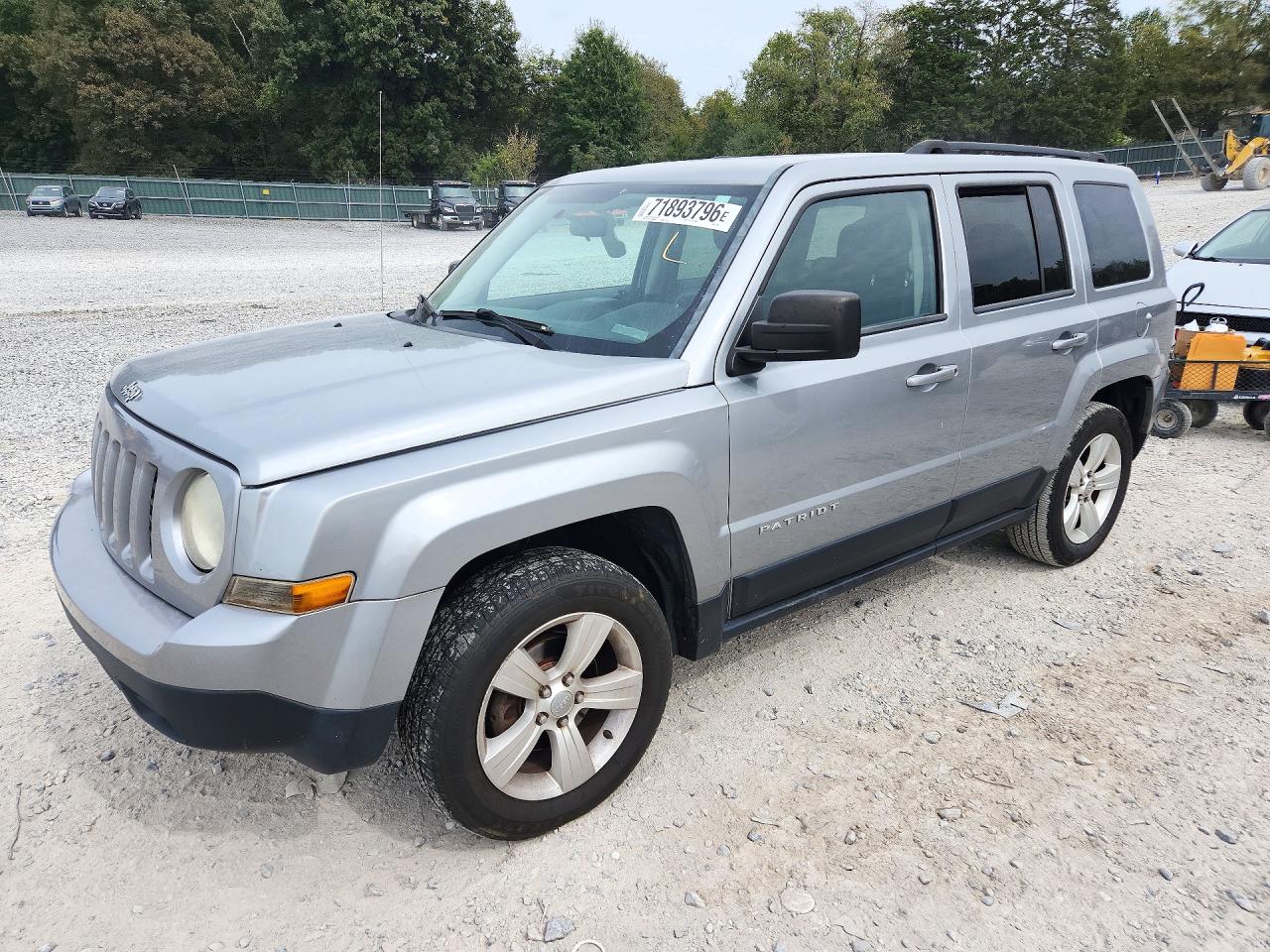 2014 JEEP PATRIOT Sport — Front 3/4