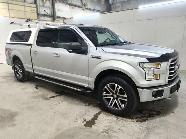 2017 FORD F150 SuperCrew — Passenger 3/4
