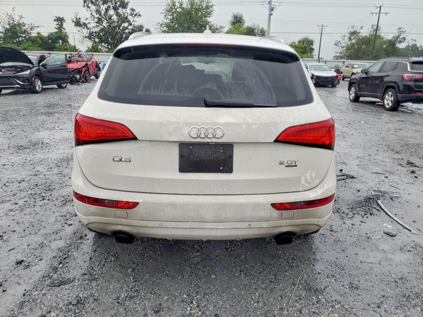 2014 AUDI Q5 Premium Plus — DIRR