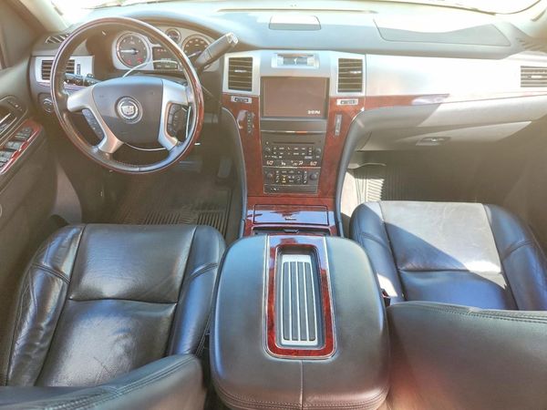 2014 CADILLAC ESCALADE ESV Luxury — CKPT