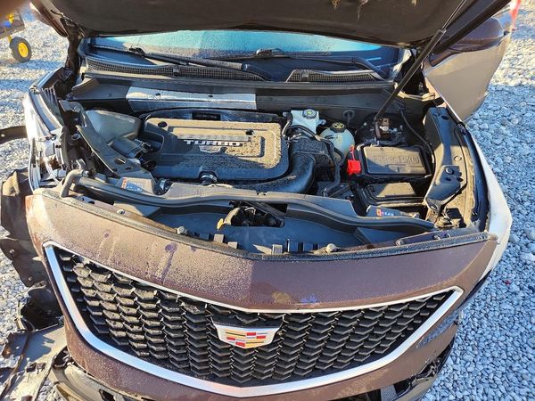 2020 CADILLAC XT4 Sport — Engine bay