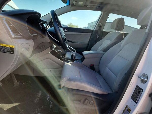 2018 HYUNDAI TUCSON — DENT