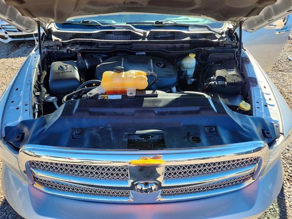 2014 RAM 1500 Longhorn — Engine bay