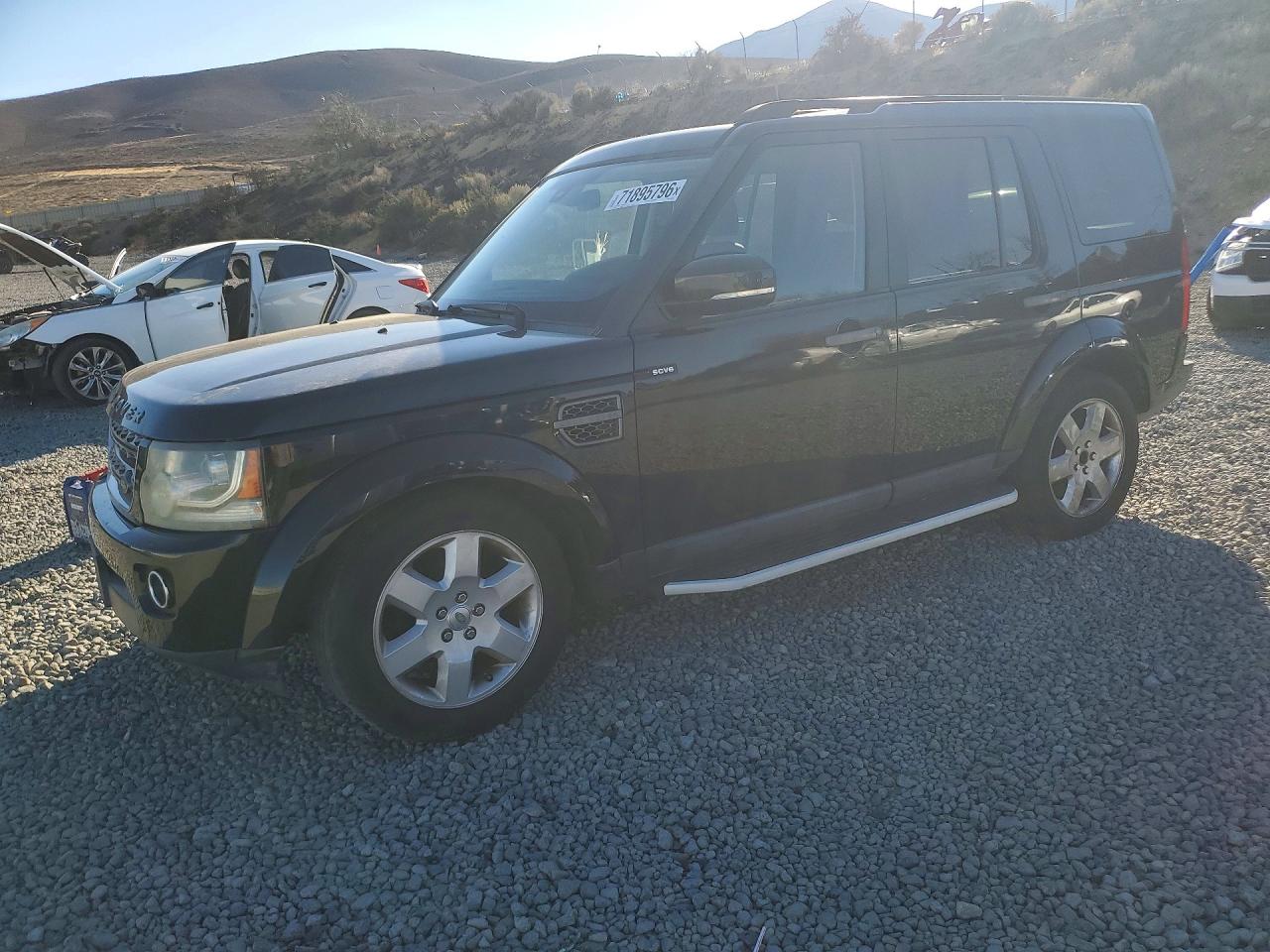 2015 LAND ROVER LR4 Base — Front 3/4