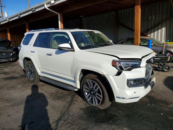 2016 TOYOTA 4RUNNER Base Grade — Passenger 3/4