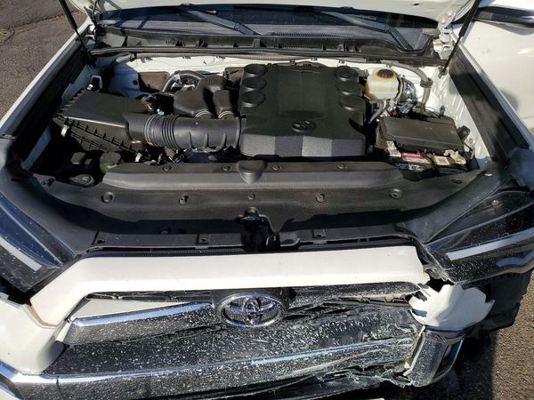 2016 TOYOTA 4RUNNER Base Grade — Engine bay