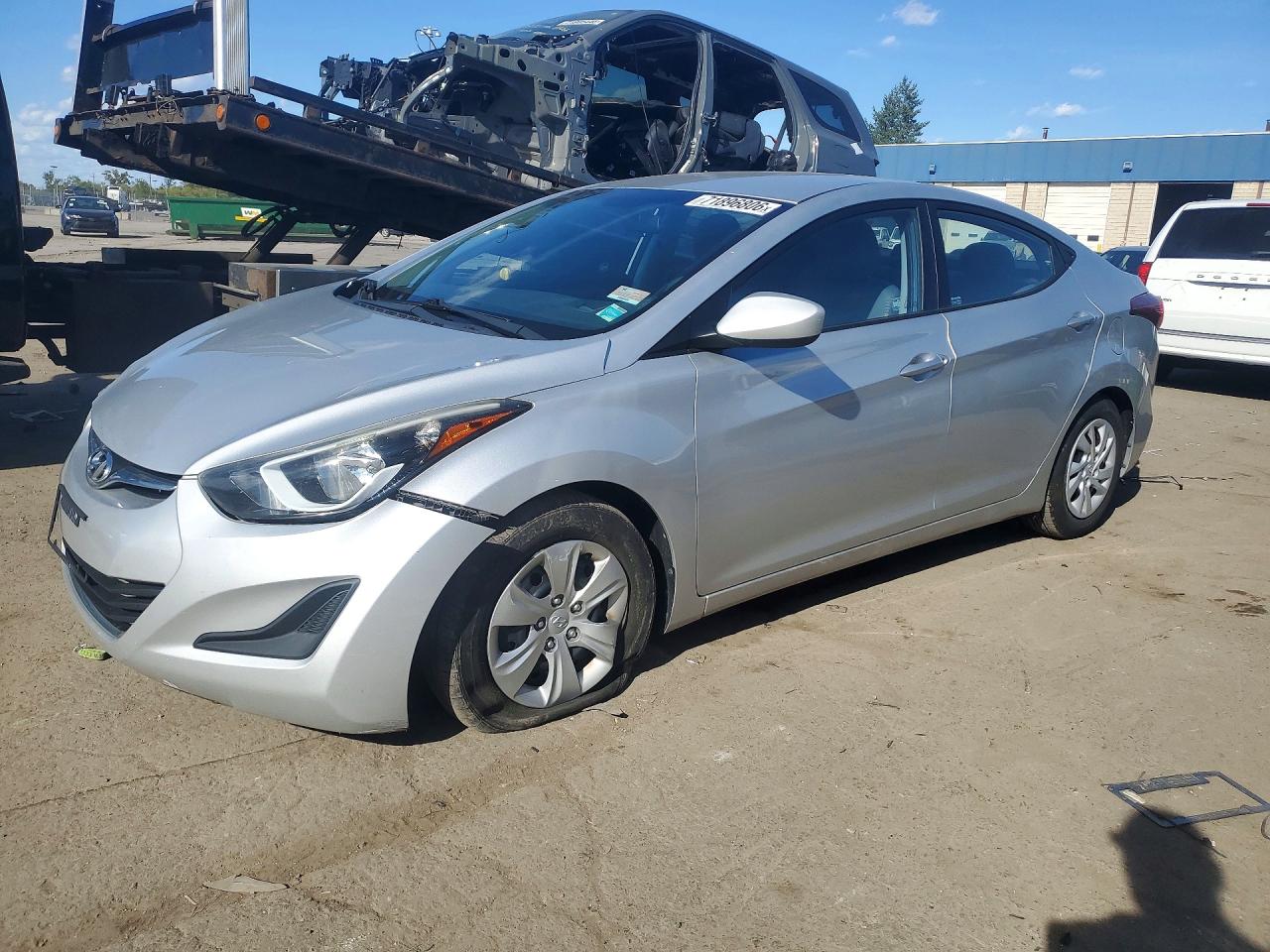 2016 HYUNDAI ELANTRA — Front 3/4
