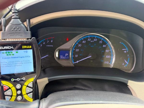 2012 TOYOTA SIENNA
