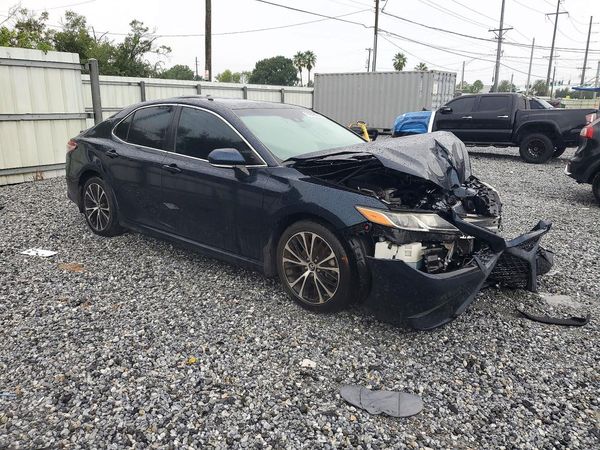 2018 TOYOTA CAMRY L/LE/SE/XLE — Passenger 3/4
