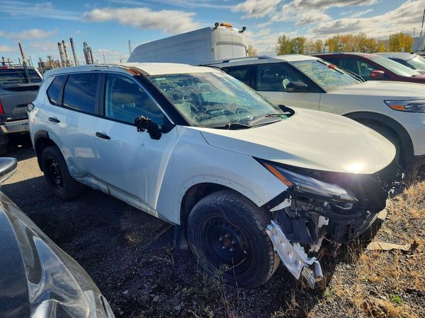 2021 NISSAN ROGUE S — Passenger 3/4