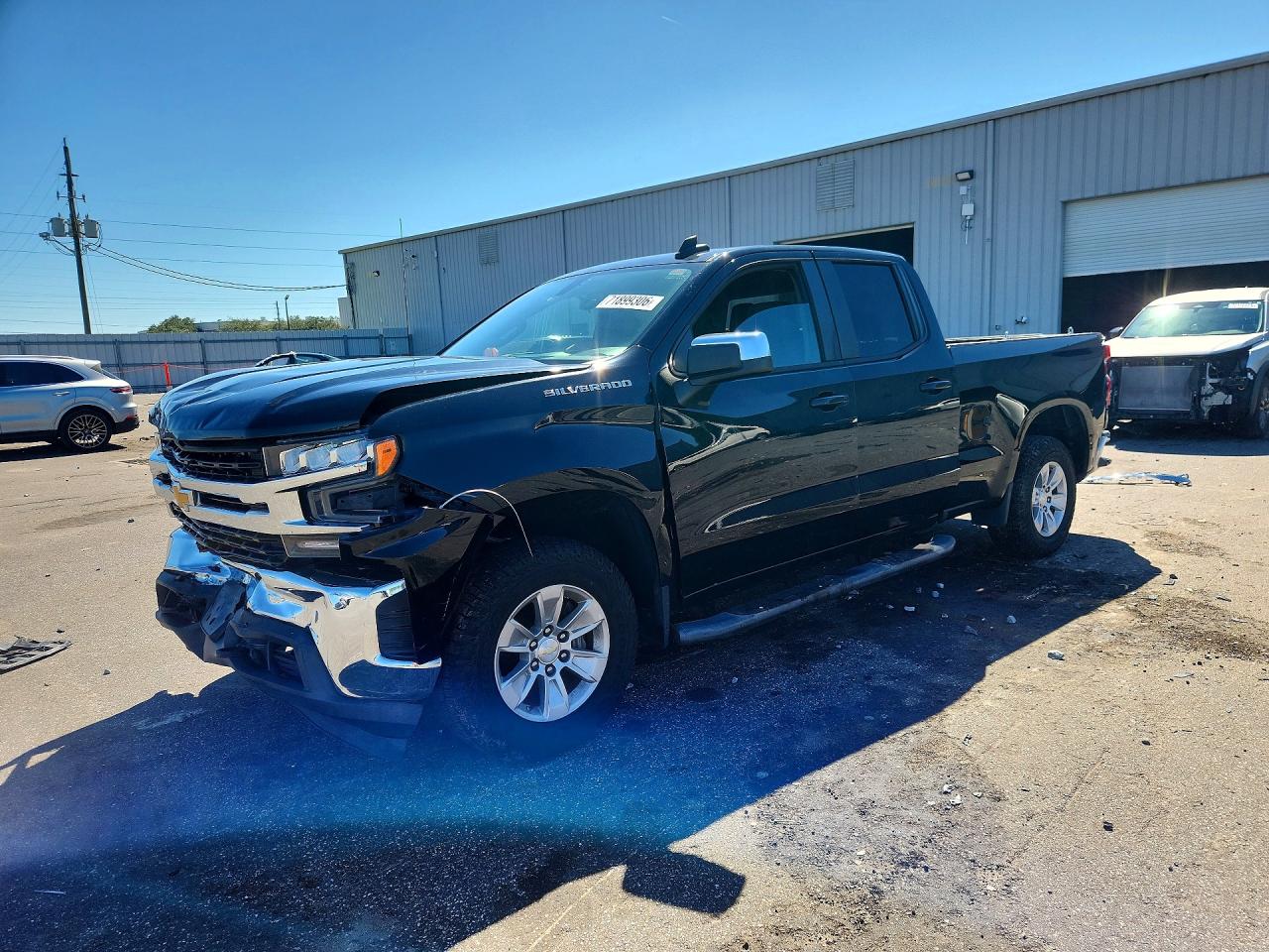 2020 CHEVROLET SILVERADO LT — Front 3/4