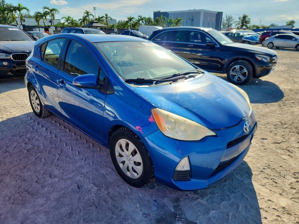 2012 TOYOTA PRIUS — Passenger 3/4