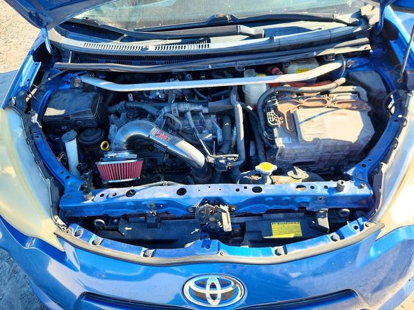 2012 TOYOTA PRIUS — Engine bay