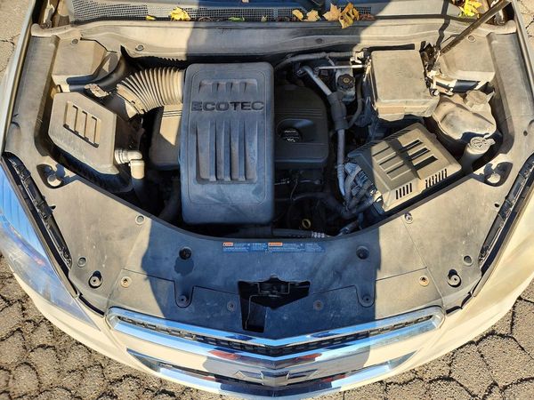 2012 CHEVROLET EQUINOX LS — Engine bay