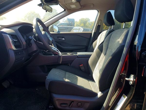 2023 NISSAN ROGUE SV — DENT