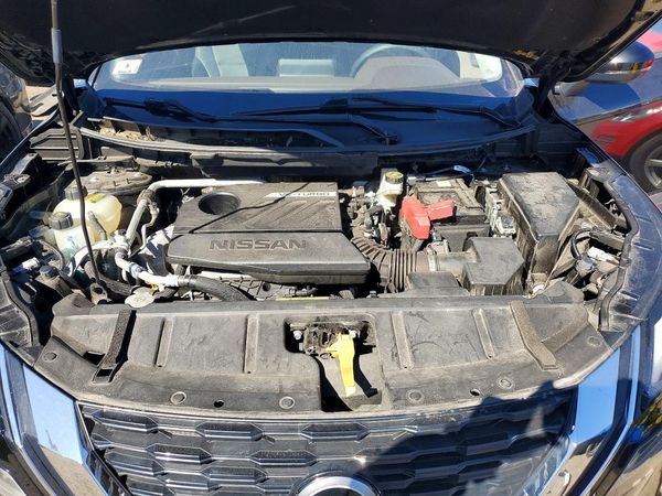 2023 NISSAN ROGUE SV — Engine bay