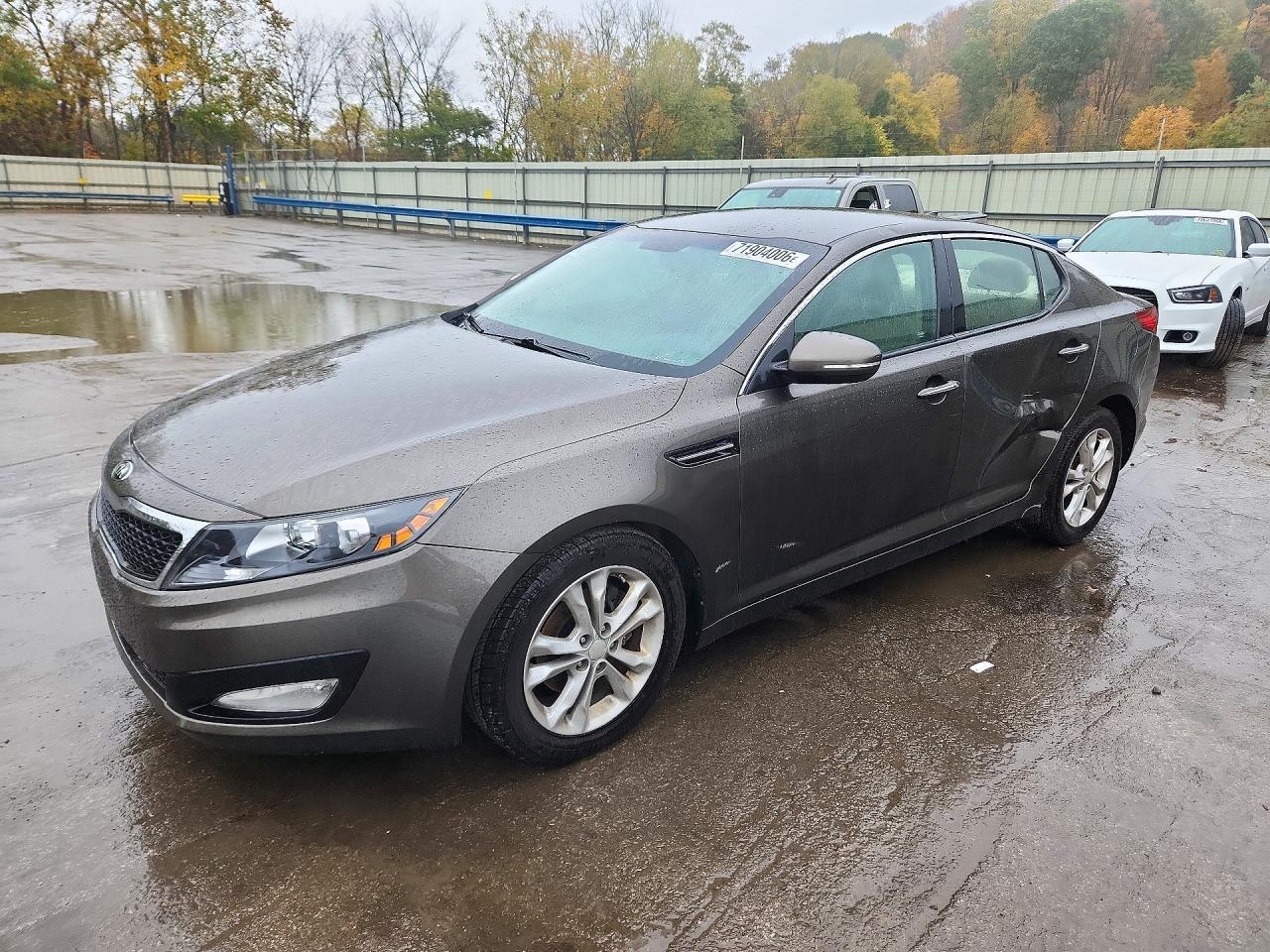 2013 KIA OPTIMA EX — Front 3/4