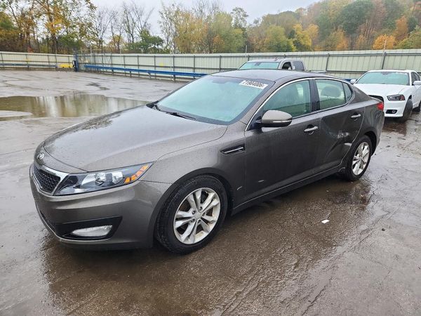 2013 KIA OPTIMA EX — Front 3/4
