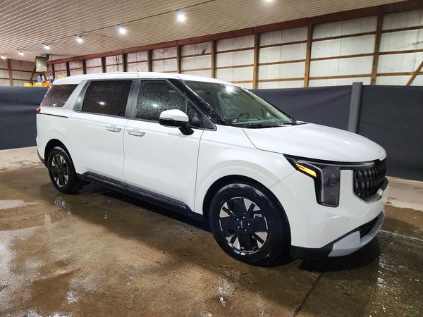 2026 KIA CARNIVAL LXS — Passenger 3/4
