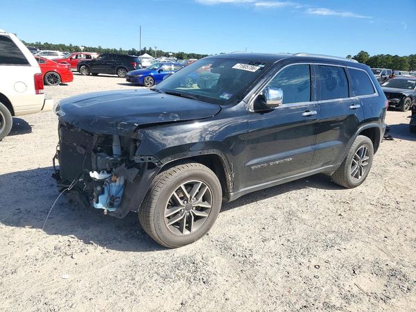 2020 JEEP GRAND CHEROKEE Limited — Front 3/4