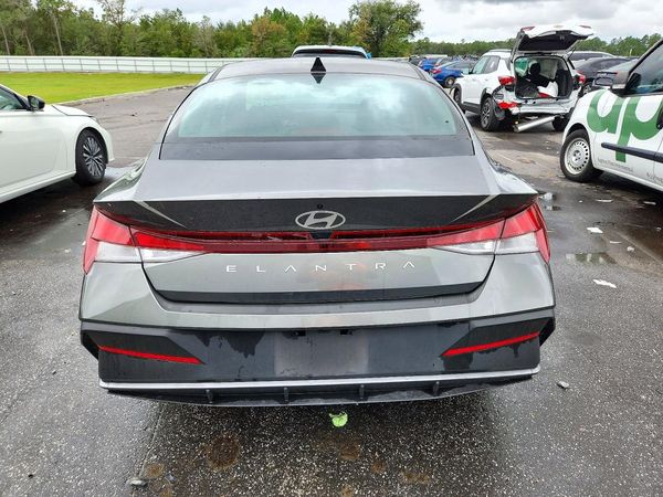 2025 HYUNDAI ELANTRA SE — DIRR