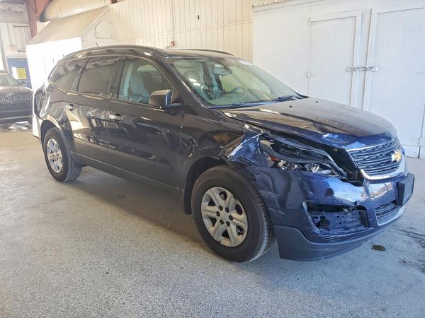 2015 CHEVROLET TRAVERSE LS — Passenger 3/4