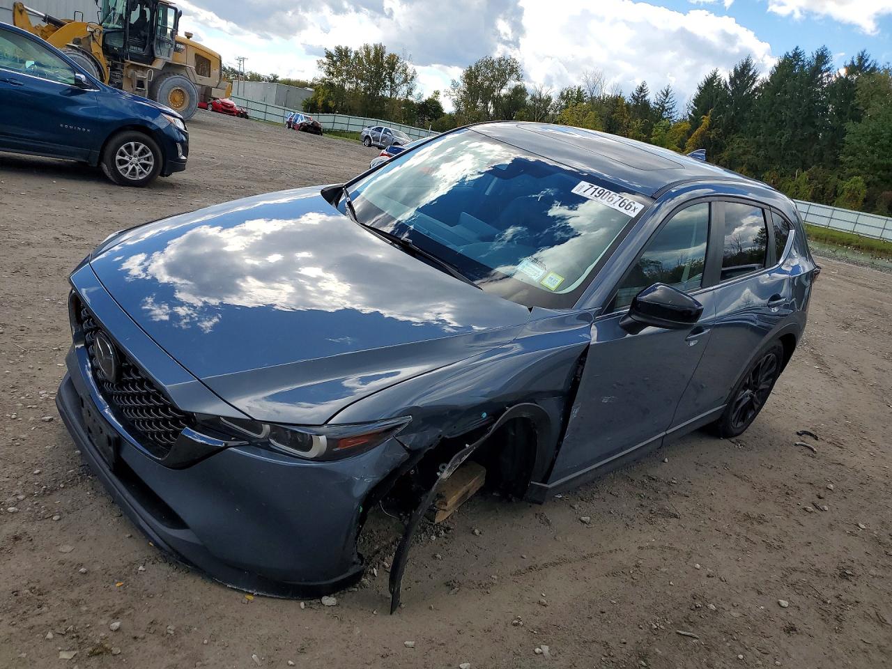 2023 MAZDA CX-5 Preferred Package — Front 3/4