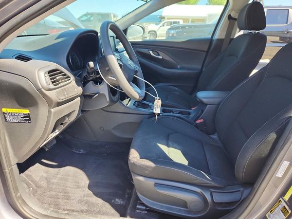 2018 HYUNDAI ELANTRA — DENT