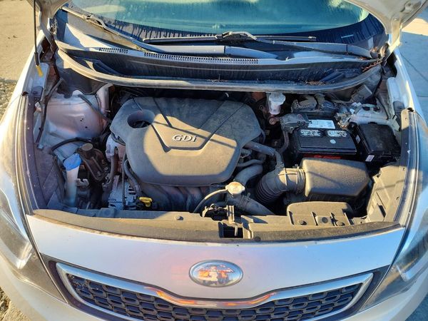 2013 KIA RIO EX / SX — Engine bay