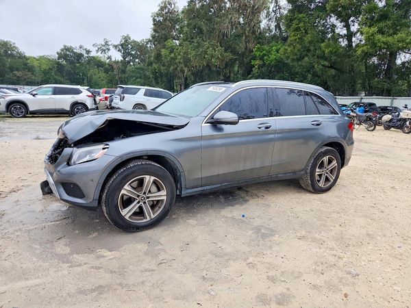 2018 MERCEDES-BENZ GLC — DSFA — Front 3/4