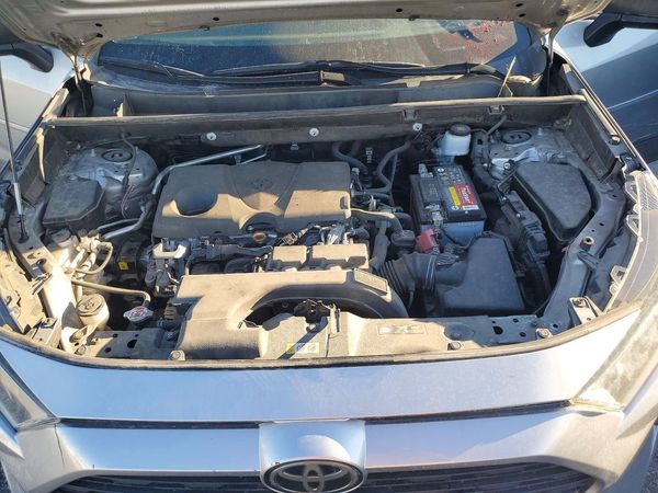 2019 TOYOTA RAV4 LE — Engine bay