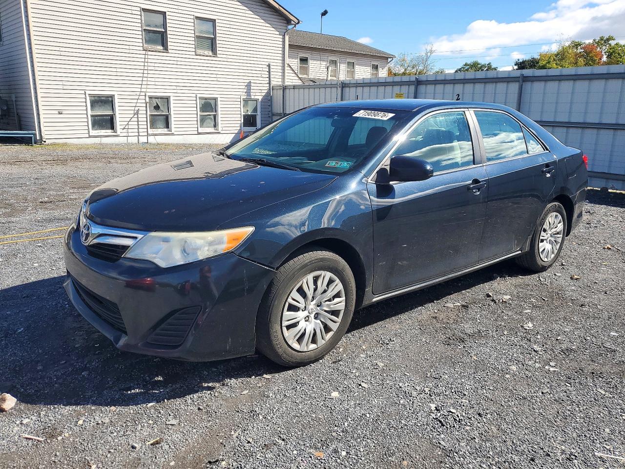 2012 TOYOTA CAMRY — Front 3/4