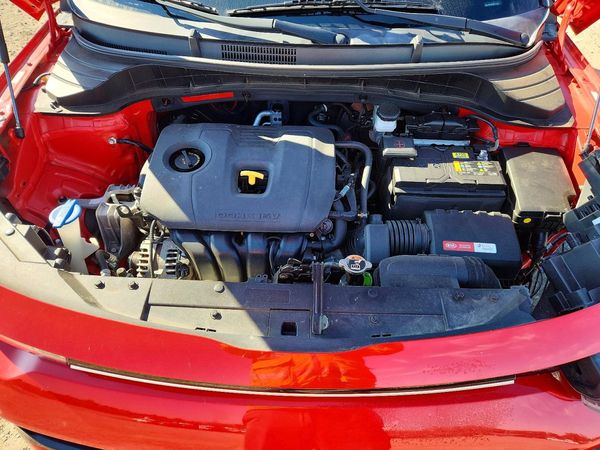 2020 KIA SOUL GT-Line — Engine bay